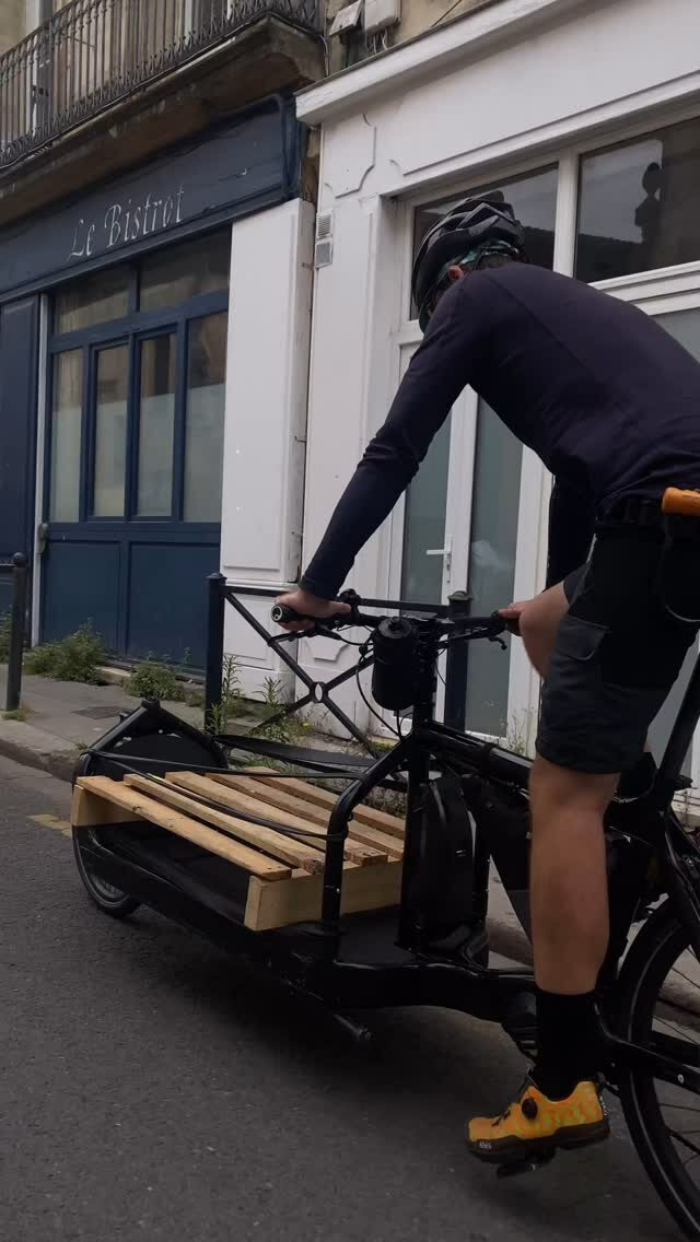 Instagram post from coursiersbordelais. This post is in position 0.