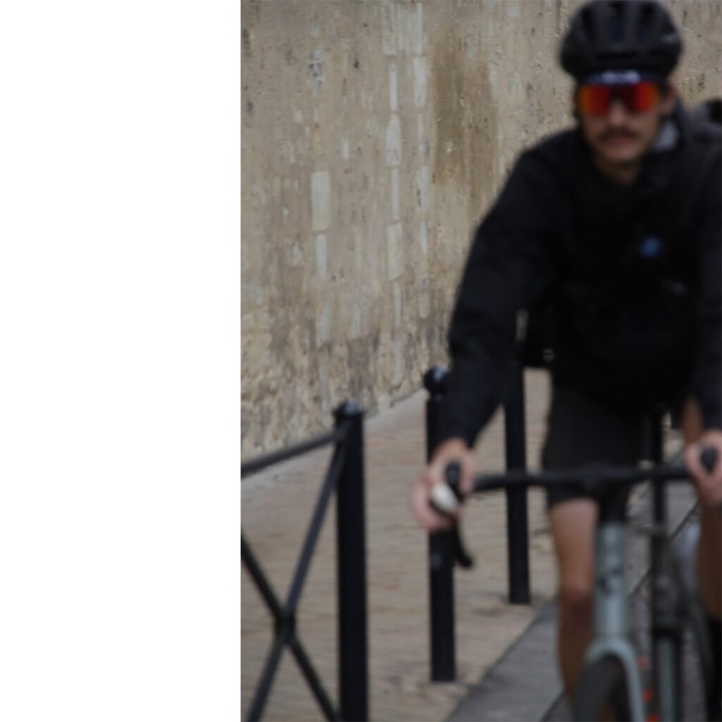 Instagram post from coursiersbordelais. This post is in position 2.