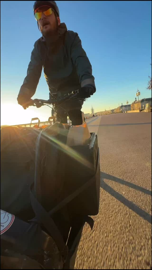 Instagram post from coursiersbordelais. This post is in position 1.